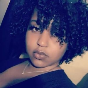 Meet your Posher, Kyla